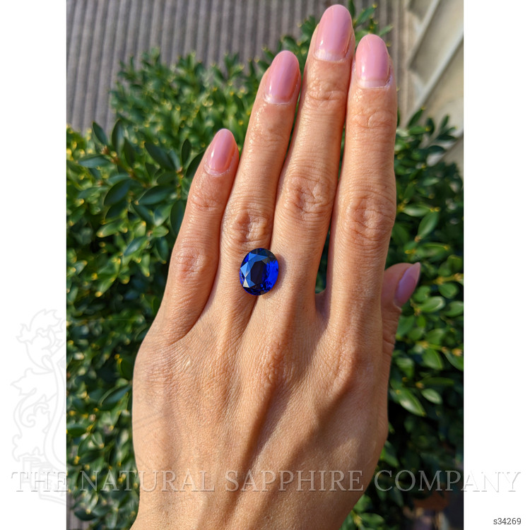 9.04 Ct. Blue Sapphire from Ceylon (Sri Lanka)