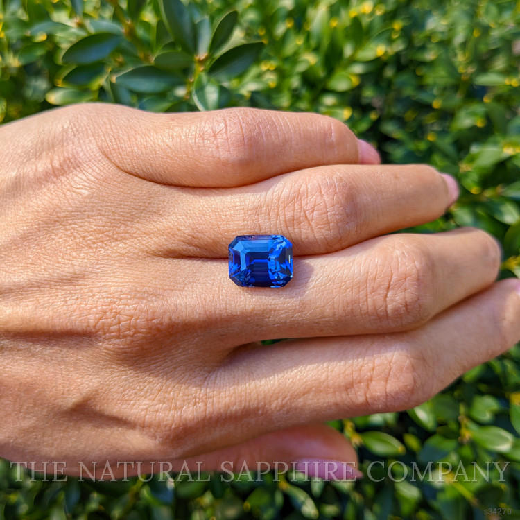 7.20 Ct. Blue Sapphire from Ceylon (Sri Lanka)