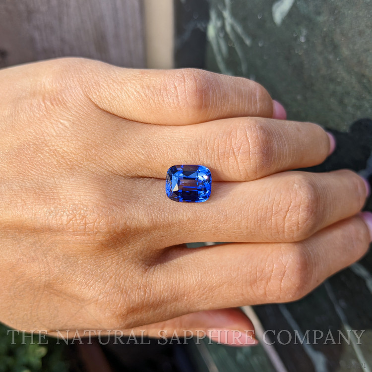 6.15 Ct. Blue Sapphire from Ceylon (Sri Lanka)