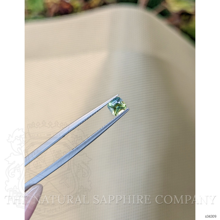 0.53 Ct. Bi Color Sapphire from Madagascar