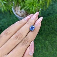 3.15 Ct. Blue Sapphire from Ceylon (Sri Lanka) Life Style