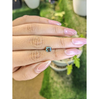 1.09 Ct. Green Sapphire from Ceylon (Sri Lanka) Life Style