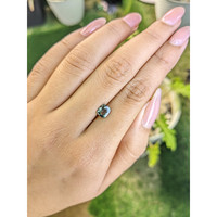 1.09 Ct. Green Sapphire from Ceylon (Sri Lanka) Life Style