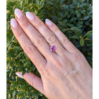 3.08 Ct. Pink Sapphire from Ceylon (Sri Lanka) Life Style