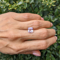 3.15 Ct. Pink Sapphire from Ceylon (Sri Lanka) Life Style