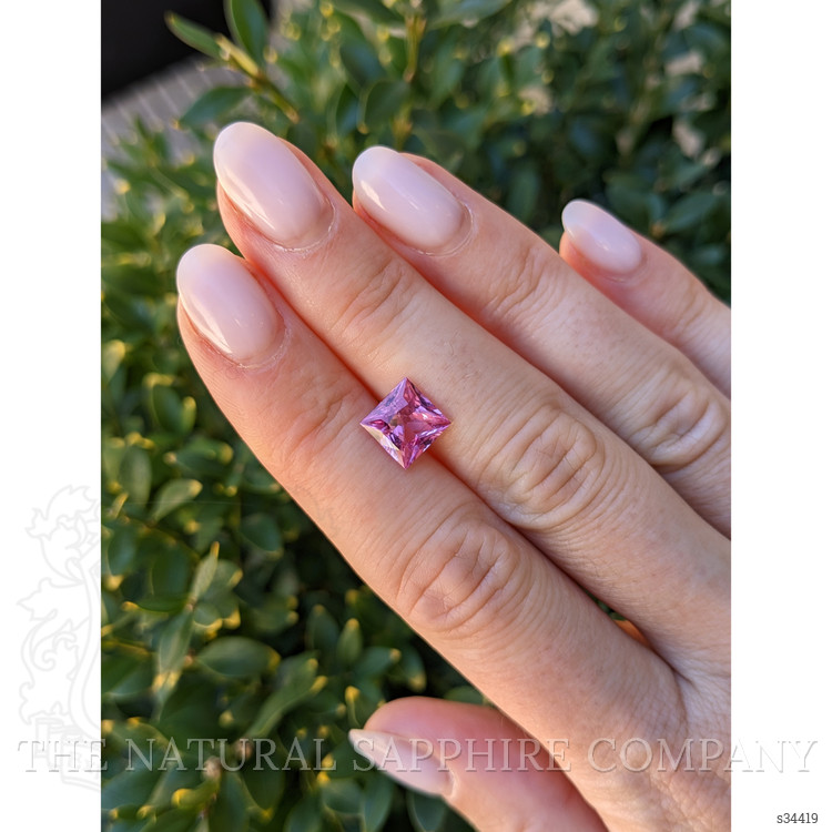 2.81 Ct. Pink Sapphire from Ceylon (Sri Lanka)