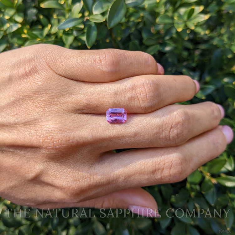1.79 Ct. Pink Sapphire from Ceylon (Sri Lanka)