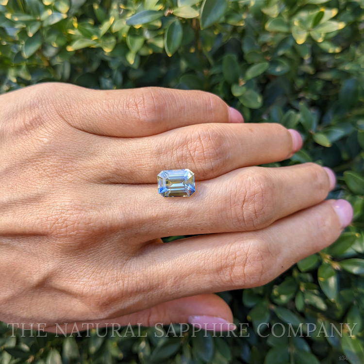 3.84 Ct. Bi Color Sapphire from Ceylon (Sri Lanka)