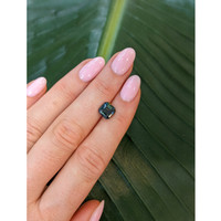 2.51 Ct. Green Sapphire from Ceylon (Sri Lanka) Life Style