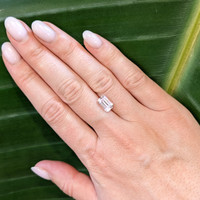 3.43 Ct. Peach Sapphire from Ceylon (Sri Lanka) Life Style