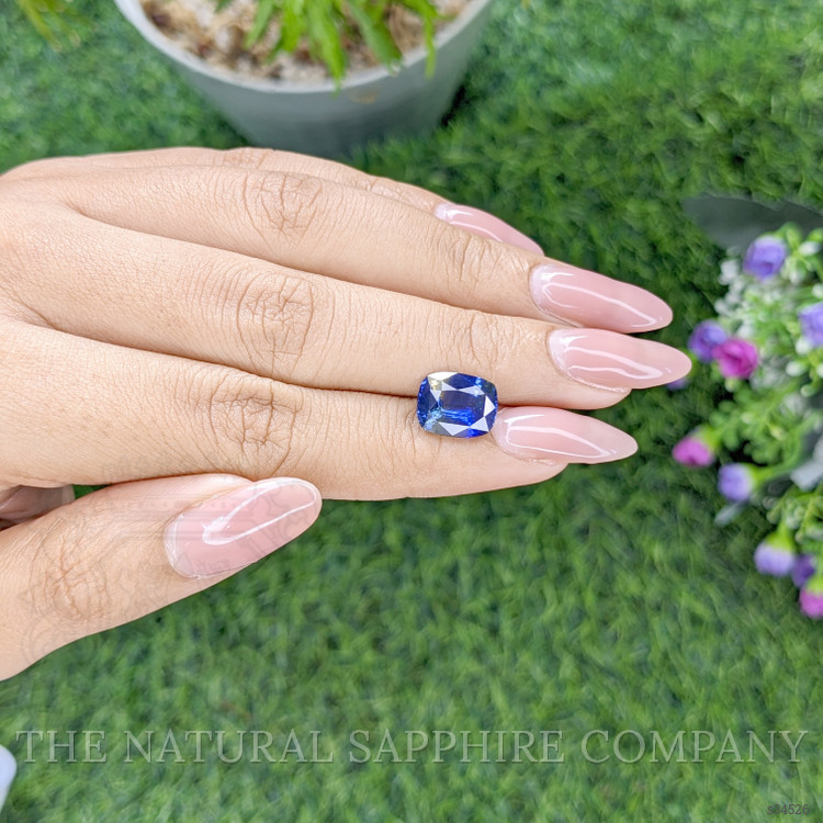 4.18 Ct. Bi Color Sapphire from Ceylon (Sri Lanka)