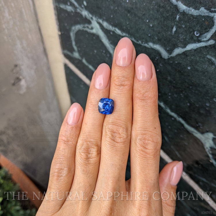 4.62 Ct. Blue Sapphire from Ceylon (Sri Lanka)