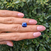 4.62 Ct. Blue Sapphire from Ceylon (Sri Lanka) Life Style