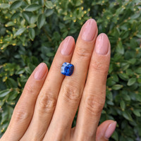 4.62 Ct. Blue Sapphire from Ceylon (Sri Lanka) Life Style