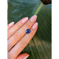 3.04 Ct. Blue Sapphire from Ceylon (Sri Lanka) Life Style