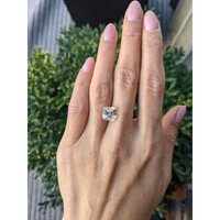 5.62 Ct. Peach Sapphire from Ceylon (Sri Lanka) Life Style