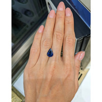 4.07 Ct. Blue Sapphire from West Africa Life Style