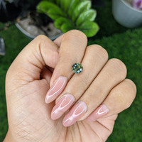 1.61 Ct. Bi Color Sapphire from Australia Life Style