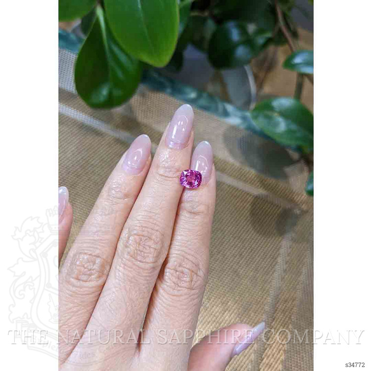 2.62 Ct. Pink Sapphire from Ceylon (Sri Lanka)