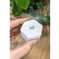 3.05 Ct. White Sapphire from Ceylon (Sri Lanka) Life Style