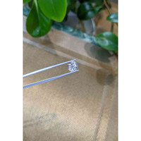 3.66 Ct. White Sapphire from Ceylon (Sri Lanka) Life Style