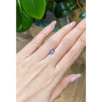 1.14 Ct. Bi Color Sapphire from Ceylon (Sri Lanka) Life Style