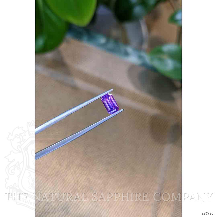 1.53 Ct. Bi Color Sapphire from Ceylon (Sri Lanka)