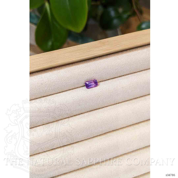 1.53 Ct. Bi Color Sapphire from Ceylon (Sri Lanka)