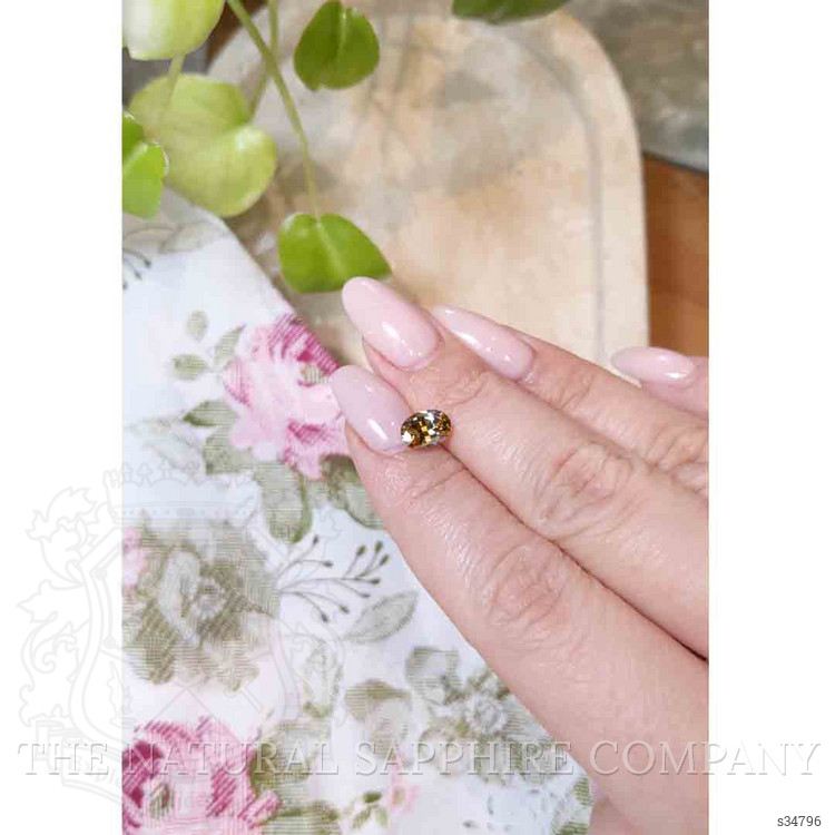 1.44 Ct. Bi Color Sapphire from Ceylon (Sri Lanka)