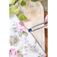 0.90 Ct. Bi Color / Parti Sapphire from Ceylon (Sri Lanka) Life Style
