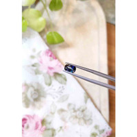 1.43 Ct. Bi Color Sapphire from Ceylon (Sri Lanka) Life Style