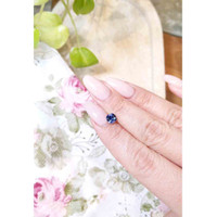 1.19 Ct. Bi Color Sapphire from Ceylon (Sri Lanka) Life Style
