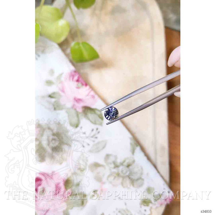 1.43 Ct. Bi Color Sapphire from Ceylon (Sri Lanka)