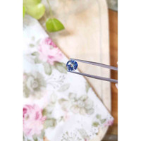 1.83 Ct. Bi Color Sapphire from Ceylon (Sri Lanka) Life Style