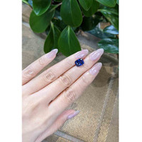5.03 Ct. Blue Sapphire from Ceylon (Sri Lanka) Life Style