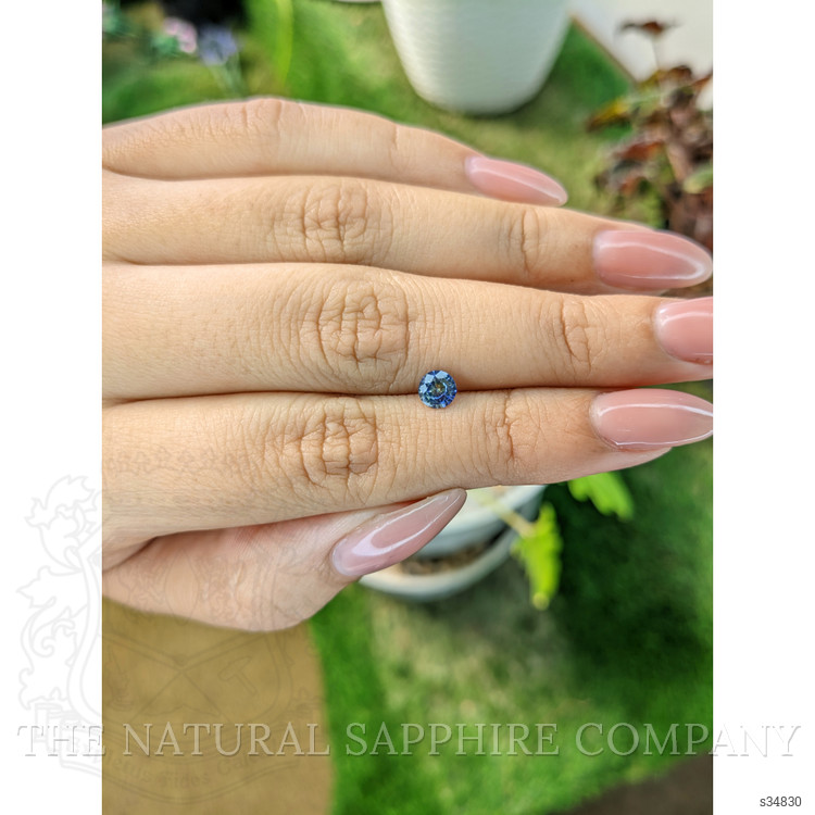 0.46 Ct. Bi Color Sapphire from Ceylon (Sri Lanka)
