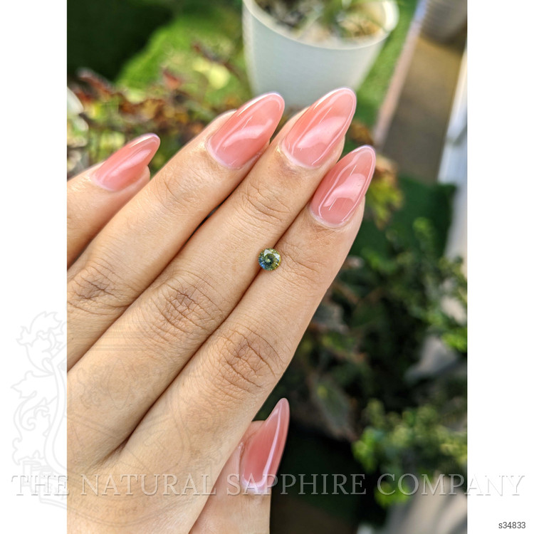 0.46 Ct. Bi Color Sapphire from Ceylon (Sri Lanka)