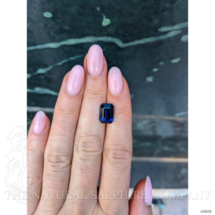 4.86 Ct. Blue Sapphire from Ceylon (Sri Lanka)