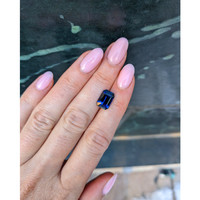4.86 Ct. Blue Sapphire from Ceylon (Sri Lanka) Life Style