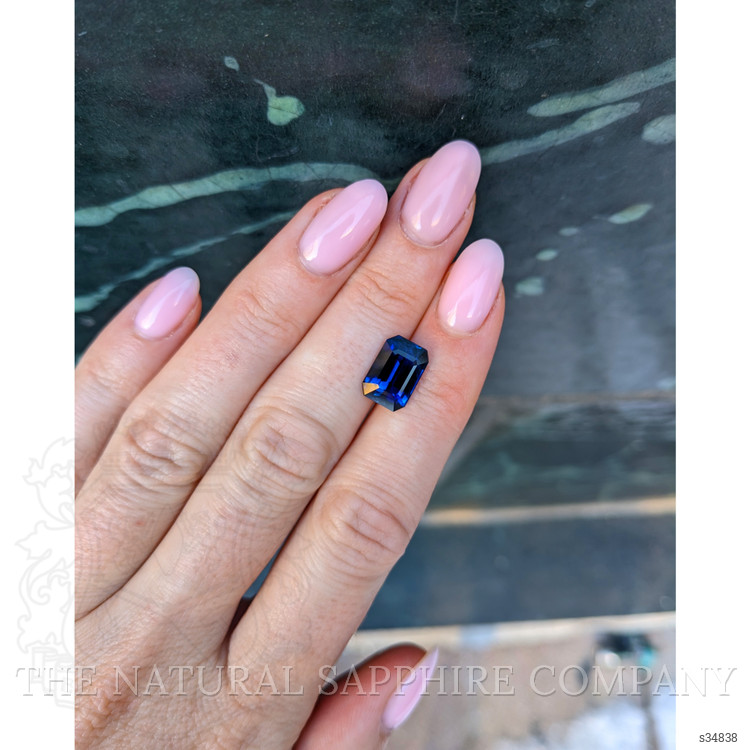 4.86 Ct. Blue Sapphire from Ceylon (Sri Lanka)