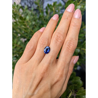 2.92 Ct. Blue Sapphire from Ceylon (Sri Lanka) Life Style