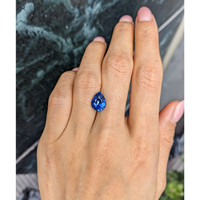 3.29 Ct. Blue Sapphire from Ceylon (Sri Lanka) Life Style