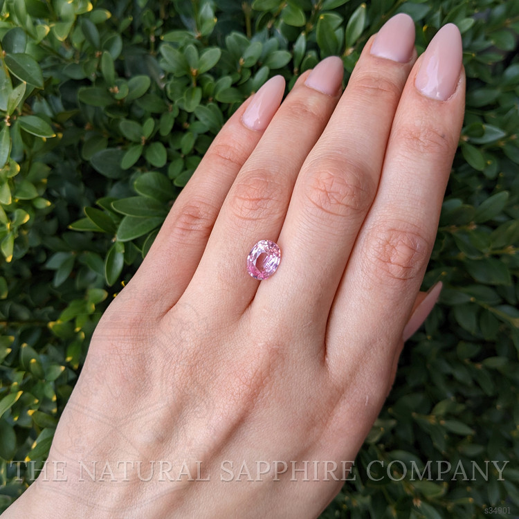 3.20 Ct. Padparadscha Sapphire from Ceylon (Sri Lanka)