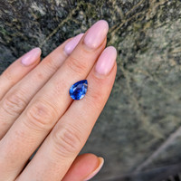2.68 Ct. Blue Sapphire from Ceylon (Sri Lanka) Life Style