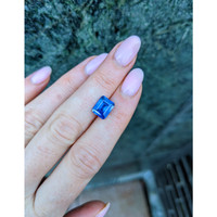 3.30 Ct. Blue Sapphire from Ceylon (Sri Lanka) Life Style