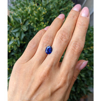 3.26 Ct. Blue Sapphire from Ceylon (Sri Lanka) Life Style