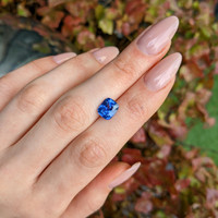 3.18 Ct. Blue Sapphire from Ceylon (Sri Lanka) Life Style