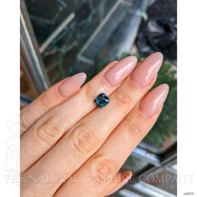 3.05 Ct. Bluish Green Sapphire from Ceylon (Sri Lanka)