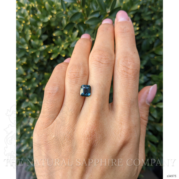 3.05 Ct. Bluish Green Sapphire from Ceylon (Sri Lanka)