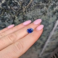 2.22 Ct. Blue Sapphire from Ceylon (Sri Lanka) Life Style